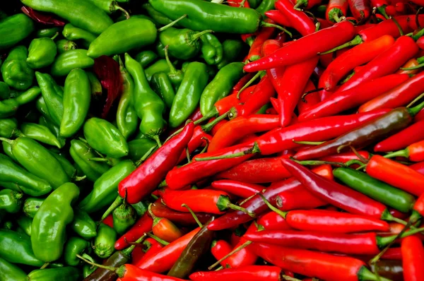 China: Red and Green Chili Peppers — Stock Photo, Image