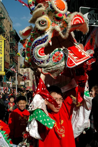 NYC: Lion Dancing a Chinatown — Foto Stock
