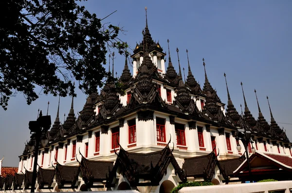 Bangkok, Thailand: The Iron Castle at Wat Ratchanadda — Stock Photo, Image