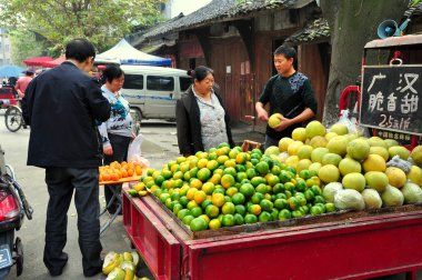 Çin: pengzhou meyve satıcısı