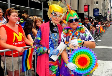 NYC: silindir-2013 gay pride parade Arena'da