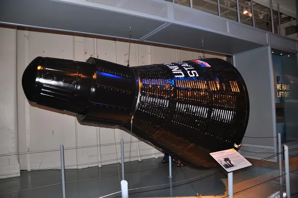 NYC: Mercury Space Capsule at Intrepid Museum — Stock Photo, Image