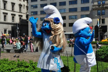 NYC: iki şirin karakterlerin büyük ordusu Plaza