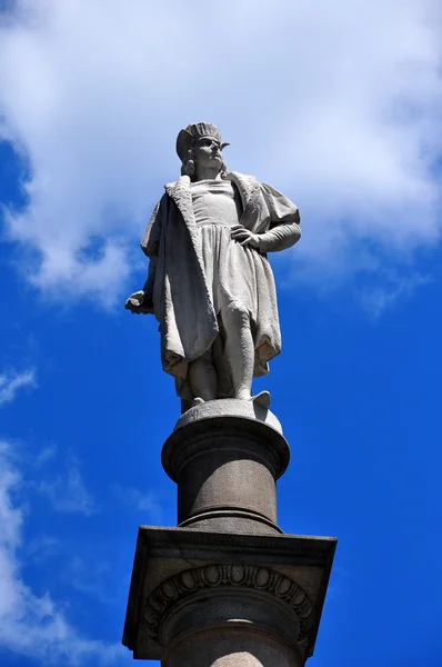 NYC: standbeeld van christopher columbus in columbus circle — Stockfoto