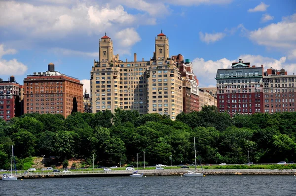 NYC: Art Deco Normandie Apartments al centro di Riverside Drive — Foto Stock