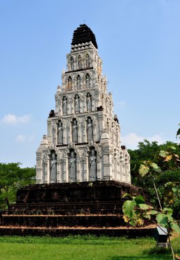 : Lamphun, thailand: chedi cham thewi