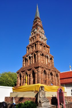 Lamphun, Tajlandia: chedi suwanna w wat phra że haripunchai maha vihan