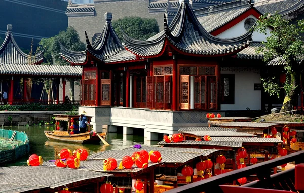 Chengdu, china: cidade de água muito bronzeado — Fotografia de Stock