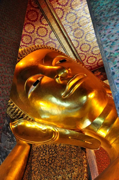 Bangkok, Tayland: Buda uzanmış wat pho — Stok fotoğraf