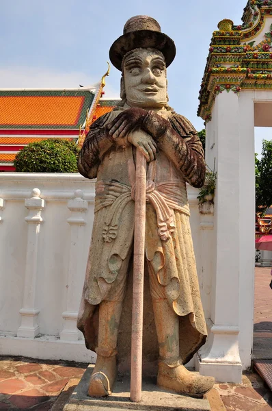 Bangkok, Tajlandia: marco polo statua w wat pho — Zdjęcie stockowe