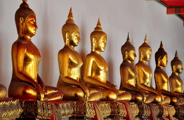 Bangkok, Thaiföld: aranyozott Buddhák, a wat pho — Stock Fotó