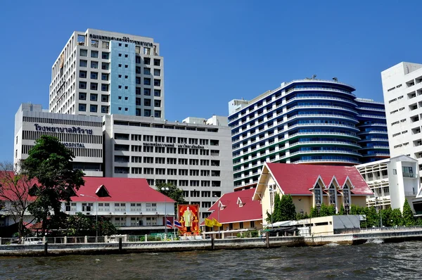 Bangkok, Tailândia: Hospital Siriraj e Rio Chao Praya — Fotografia de Stock