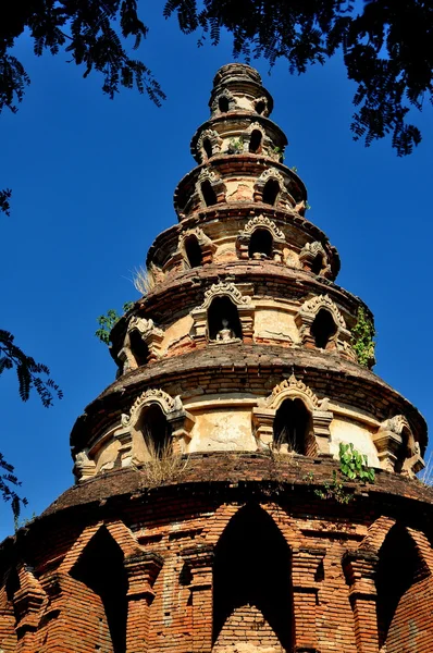 Chiang Mai, Thaïlande : Chedi ancien à Wat Muen Ngen Kong — Photo