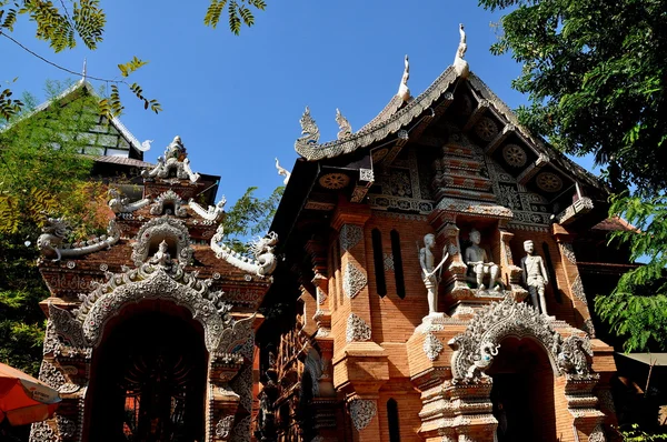 Chiang mai, thailand: klösterliches Gebäude am wat lok molee — Stockfoto