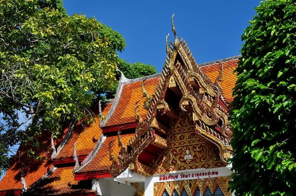 泰国清迈： 扫管笏双龙的神殿 — 图库照片