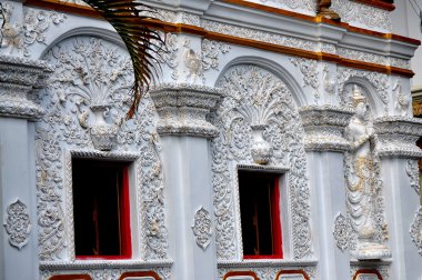 Chiang mai, Tayland: bas Rölyef vihan salon dekorasyon wat changkam,