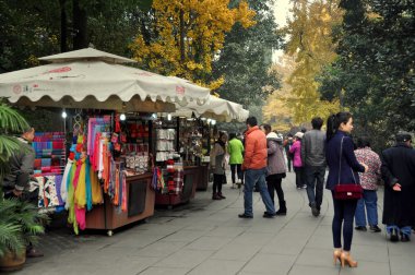 Chengdu, Çin: insanlar jin li sokak Park