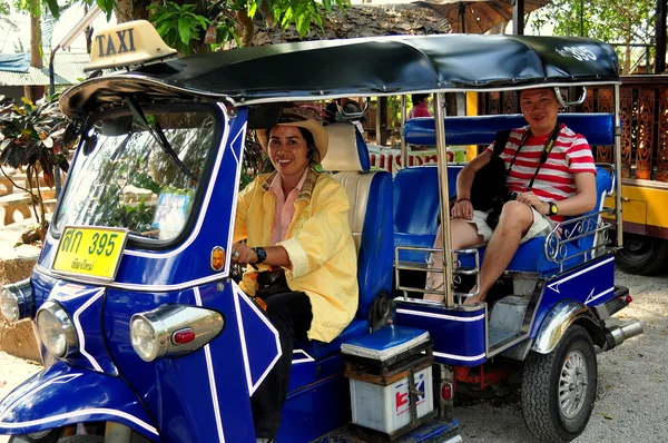 Chiang Mai, Thailand: Tuk-Tuk Taxi at Wiang Kum Kam — Stock Photo, Image