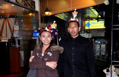 Bangkok, Tayland: new year's eve şapka giymiş Çift