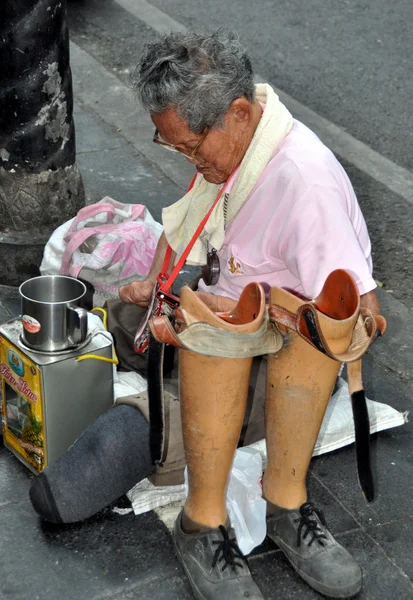 Bangkok, Thailand: Man Begging on Silom Road — Stock Photo, Image