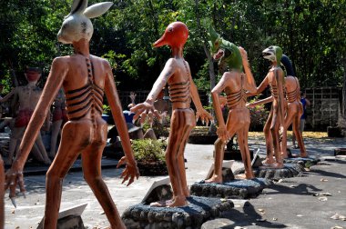 Bang saen, Tayland: cehennem şekiller wat saen suk, Bahçe