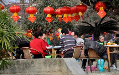 pengzhou, Çin: insanlar Şehir Parkı
