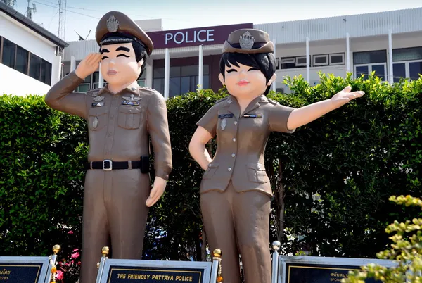 Pattaya, Tayland: polis memuru heykelleri