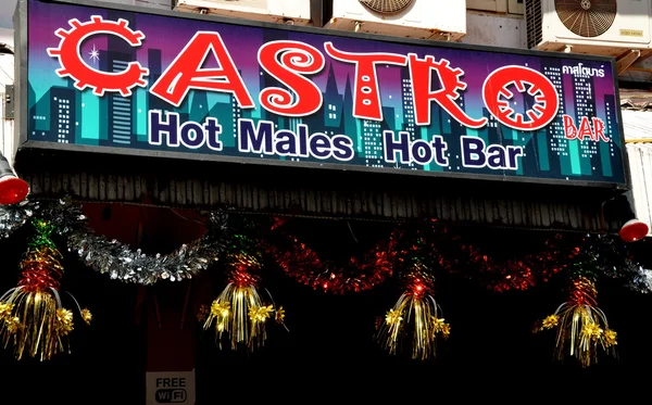 Pattaya, thailand: castro hete mannen bar in de stad van boyz — Stockfoto