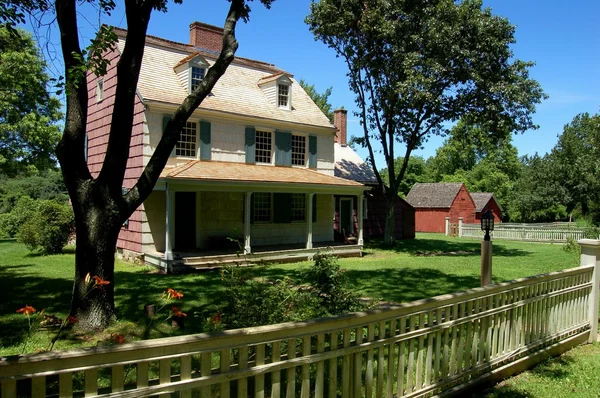 Old bethpage vesnice, ny: c. 1840 lewis hewlett dům — Stock fotografie