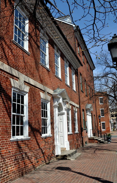 Alexandria, Virginia: Two c. 1770 and 1792 brick buildings comprise historic Gadsby's Tavern, an outstanding example of colonial-era Georgian architecture