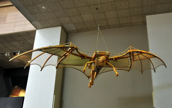 Washington, dc: latający człowiek wystawa w Muzeum nasa — Zdjęcie stockowe