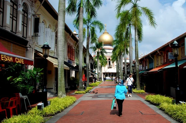 Singapur: bussorah street i meczet Meczet sułtana Singapur — Zdjęcie stockowe