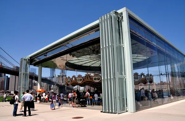 James Carousel in Brooklyn — Stock Photo, Image