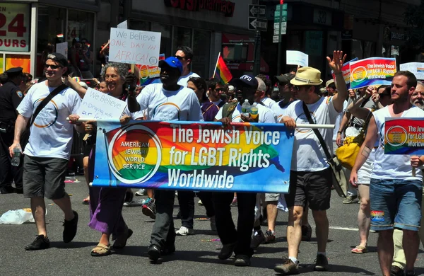 NYC: Desfile del Orgullo Gay 2014 — Foto de Stock