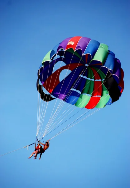 Batu Ferringhi, Malasia: Parapentes — Foto de Stock