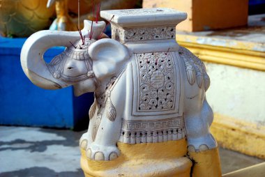 Georgetown, Malezya: wat buppharam fil heykeli