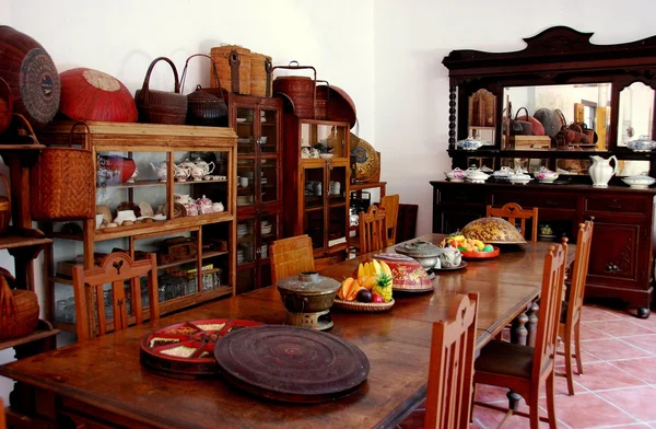 Джорджтаун, Малайзия: Кухня музея Перанакана — стоковое фото