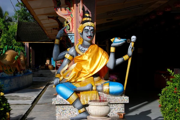 Georgetown, Maleisië: wat buppharam standbeeld — Stockfoto