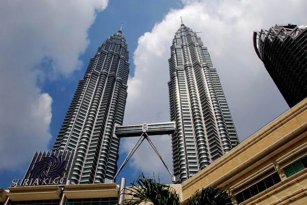 Kuala Lumpur, Malaysia: The Petronas Towers — Stock Photo, Image