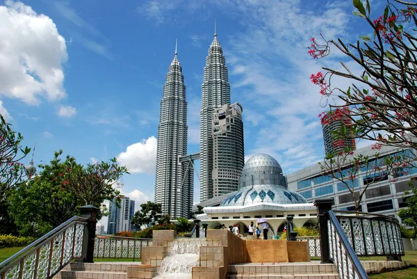 Kuala  Lumpur, Malaysia: The Petronas Towers — Stock Photo, Image