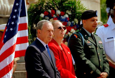 NYC: Belediye Başkanı michael bloomberg ve kurulu üyesi gale brewer