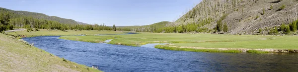 Río en Yellowstone —  Fotos de Stock