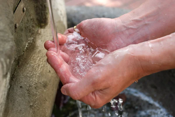 Hands thirsty — Stock Photo, Image