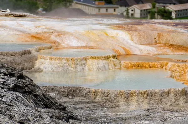 Mammut-heiße Quellen in Yellowstone — Stockfoto