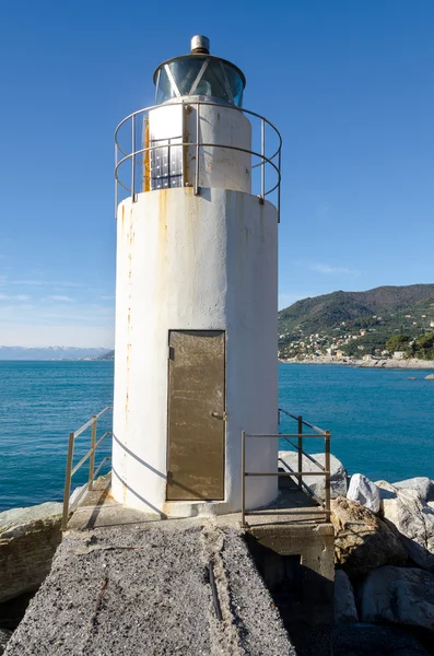 Маяк в місті Camogli — стокове фото