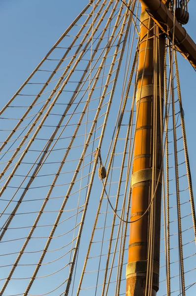 Touwen op het piratenschip — Stockfoto