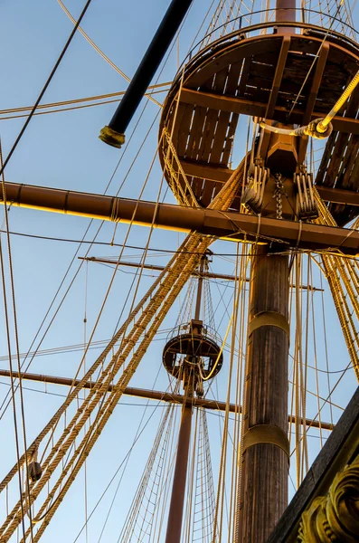 Cuerdas en el barco pirata — Foto de Stock