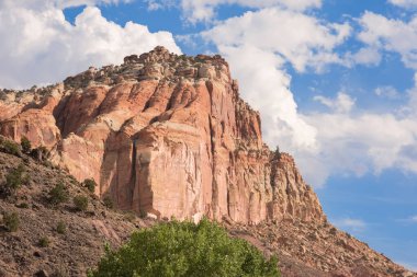 yolda doğal dolaşık yol Capitol resif Milli Parkı'nda Amerika Birleşik Devletleri