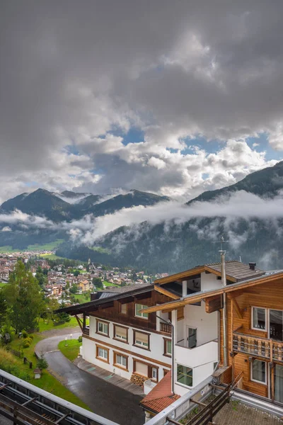 Landskap Berg Och Hus Vigo Fassa Trentino Alto Adige Italien — Stockfoto