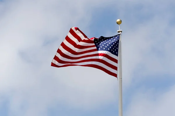 Sterne Und Streifenflaggen Wehen Wind Den Vereinigten Staaten Von Amerika — Stockfoto